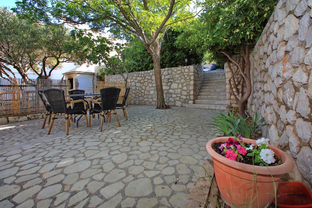 Apartments Andreja Pag Town Dış mekan fotoğraf