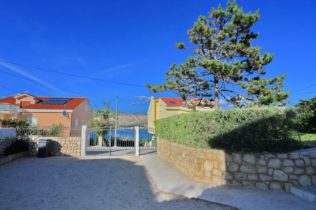 Apartments Andreja Pag Town Dış mekan fotoğraf