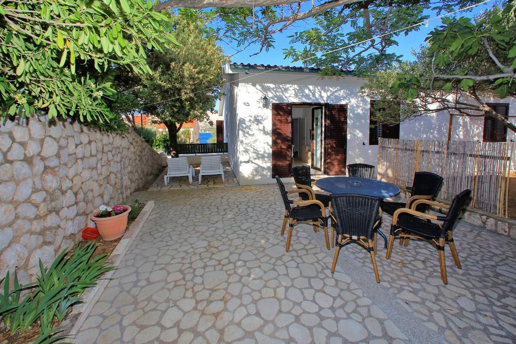 Apartments Andreja Pag Town Dış mekan fotoğraf